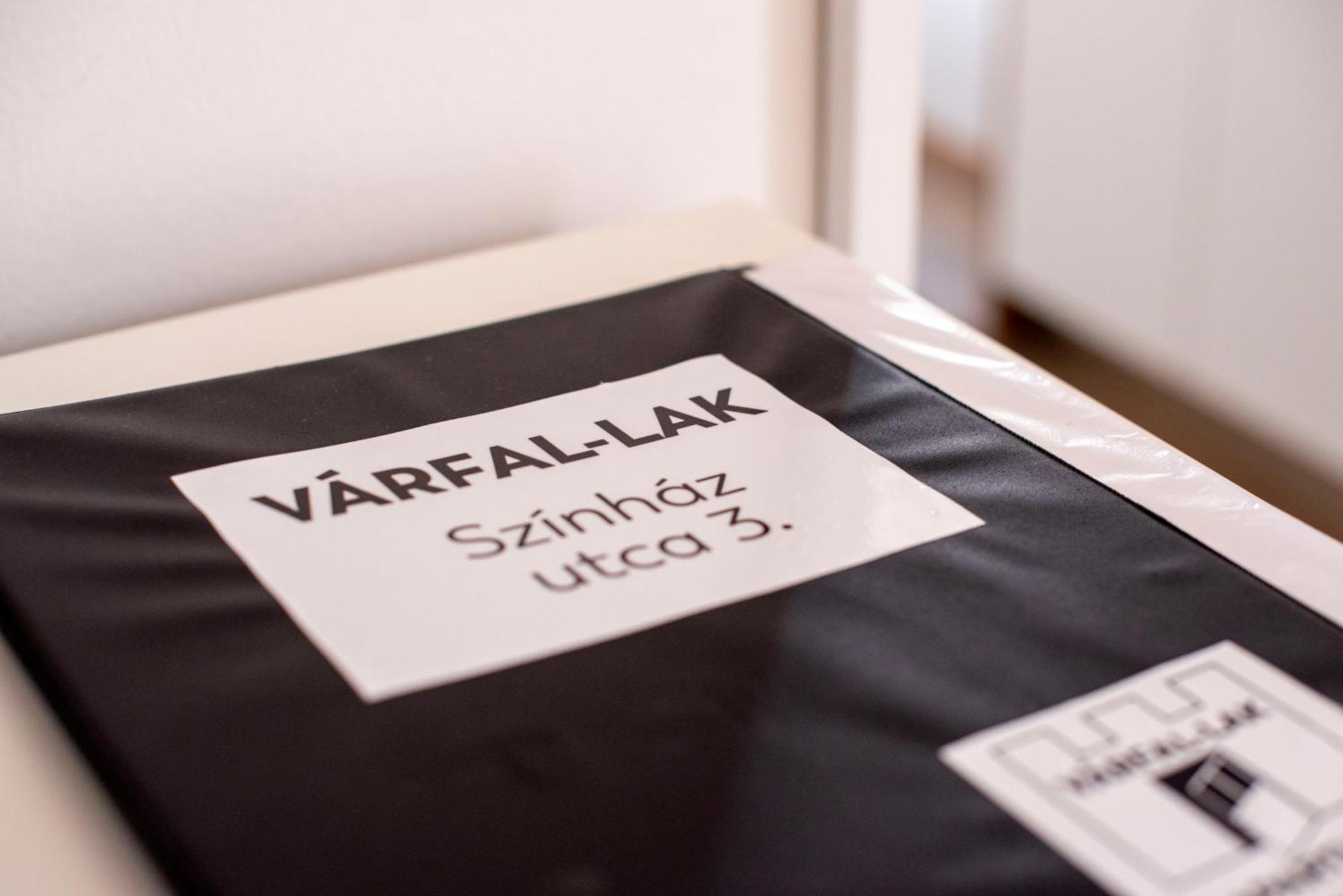 Varfal-Lak Apartman 쇼프론 외부 사진